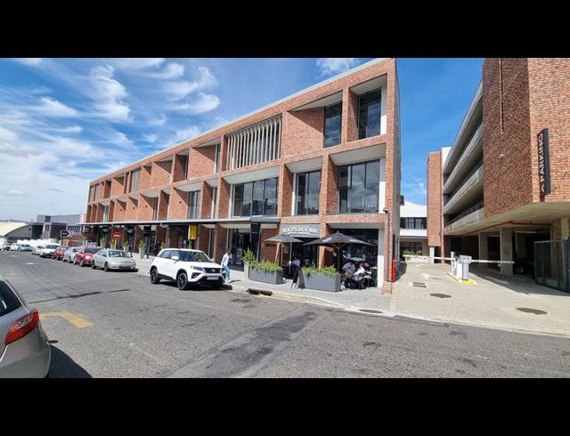 628M² OFFICE TO LET IN SALT RIVER
